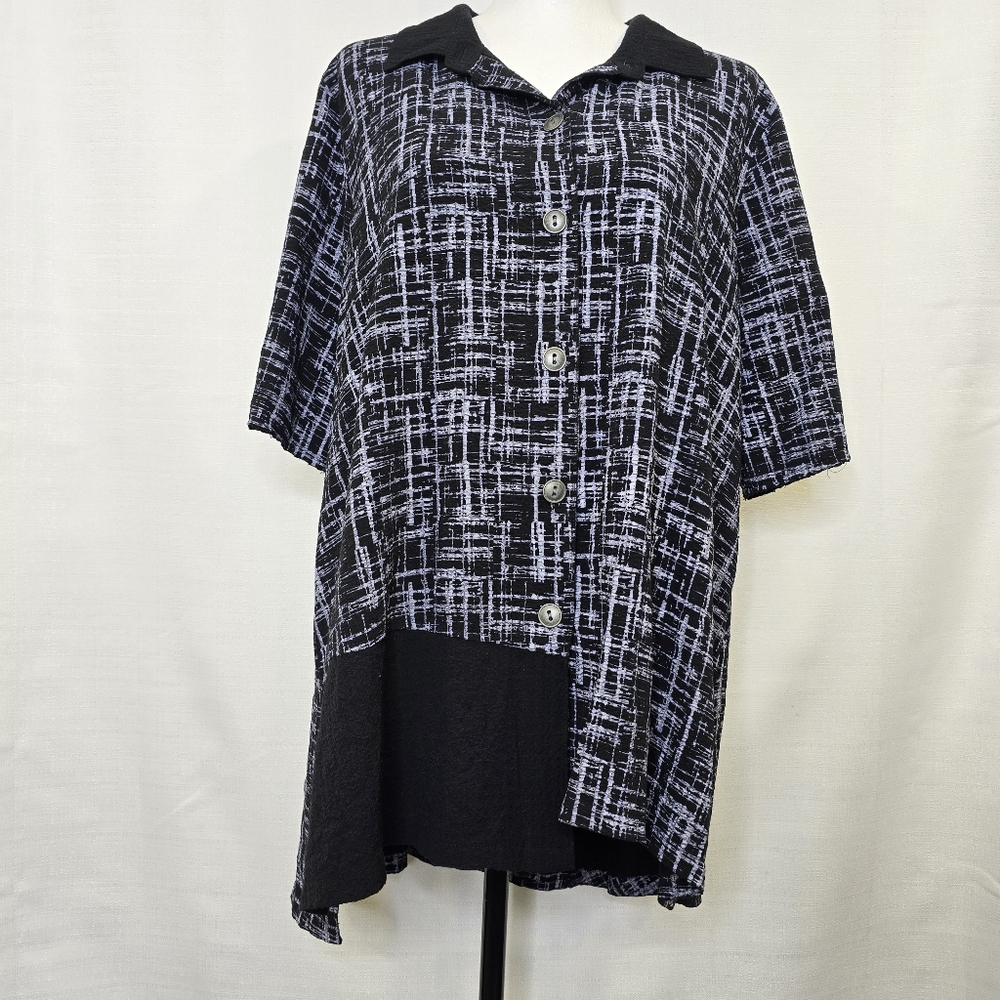 Ali‎ Miles Black Gray Button Front Artsy Asymmetrical Hem Tunic Size Large